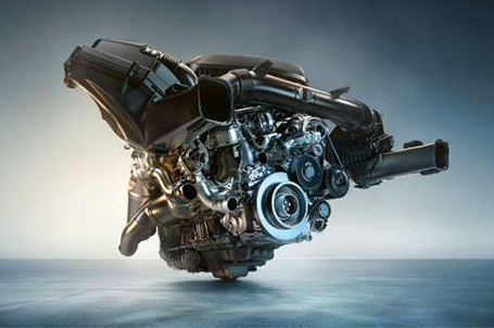 Zážehový řadový 6válec BMW M Twin Power Turbo.