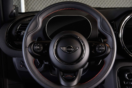 MINI John Cooper Works - KOŽENÝ VOLANT JOHN COOPER WORKS. MINI John Cooper Works - KOŽENÝ VOLANT JOHN COOPER WORKS.