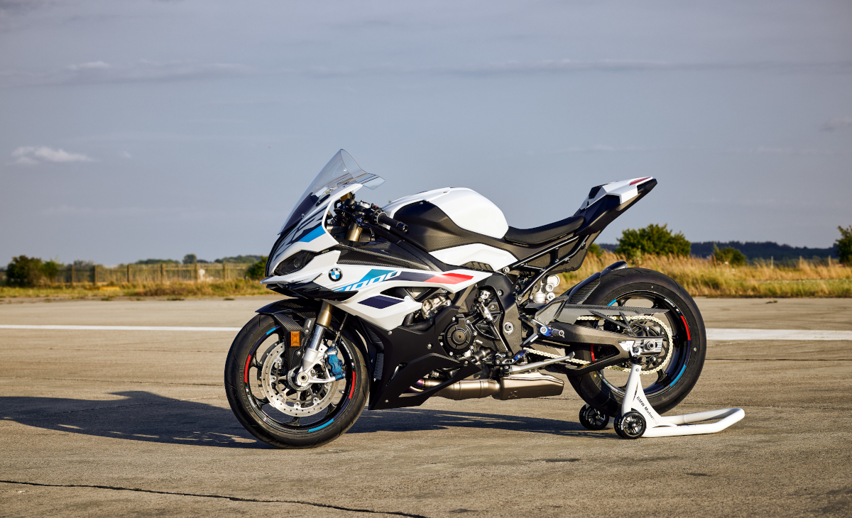 BMW S 1000 RR - Superbike superlativů BMW S 1000 RR - Superbike superlativů