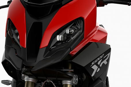 BMW S 1000 XR - Výrazný design přední části se světlometem Headlight Pro BMW S 1000 XR - Výrazný design přední části se světlometem Headlight Pro
