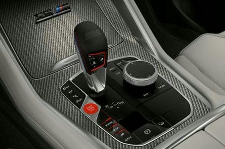 BMW X5 M - M volič převodovky s přepínačem Drivelogic. BMW X5 M - M volič převodovky s přepínačem Drivelogic.