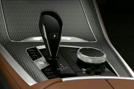 BMW X5 M50i - Automatická převodovka Steptronic Sport. BMW X5 M50i - Automatická převodovka Steptronic Sport.