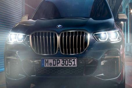BMW X5 M50i - Laserové světlomety BMW Laserlight. BMW X5 M50i - Laserové světlomety BMW Laserlight.