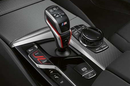 BMW M5 - M volič převodovky. BMW M5 - M volič převodovky.