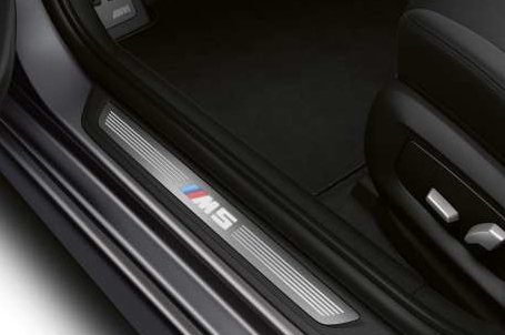 BMW M5 - Prahové lišty s označením MS. BMW M5 - Prahové lišty s označením MS.