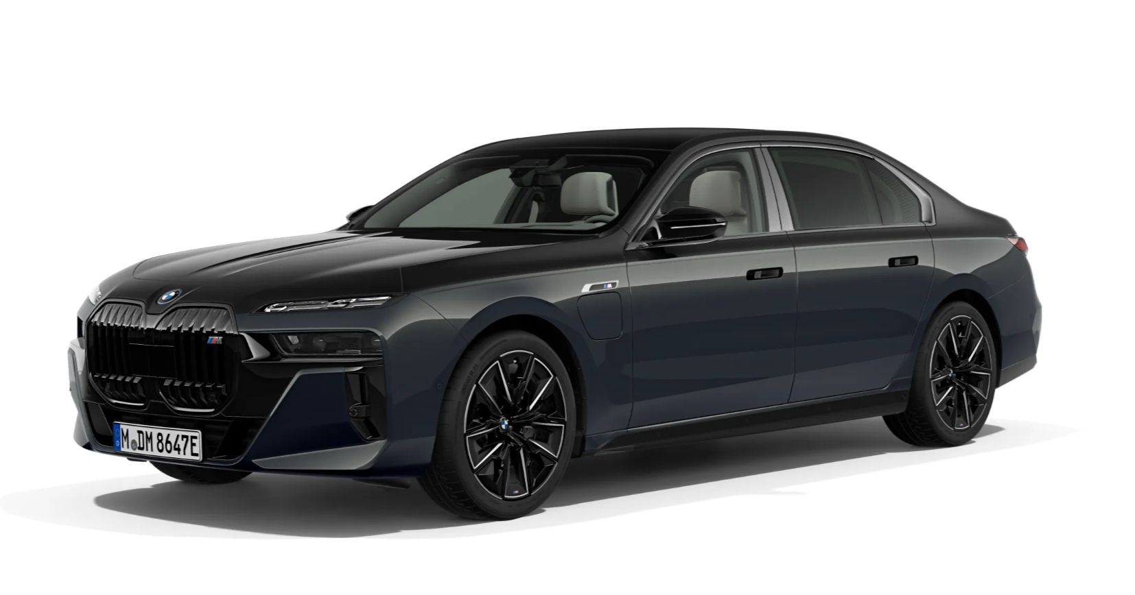 BMW M760e xDrive - BMW M760e with BMW Individual two-tone Black Sapphire metallic paintworks BMW M760e xDrive - BMW M760e with BMW Individual two-tone Black Sapphire metallic paintworks