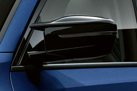 BMW M340i xDrive Touring - M vnější zpětná zrcátka. BMW M340i xDrive Touring - M vnější zpětná zrcátka.