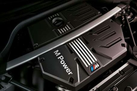 BMW X3 M - Vysokovýkonný zážehový řadový 6válec BMW M TwinPower Turbo. BMW X3 M - Vysokovýkonný zážehový řadový 6válec BMW M TwinPower Turbo.