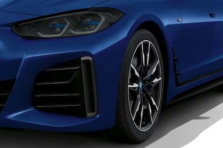 BMW i4 M50 - M aerodynamický paket. BMW i4 M50 - M aerodynamický paket.