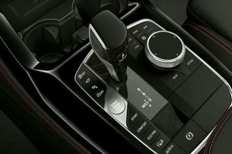BMW X4 M40i a M40d - 8stupňová automatická převodovka Steptronic Sport. BMW X4 M40i a M40d - 8stupňová automatická převodovka Steptronic Sport.