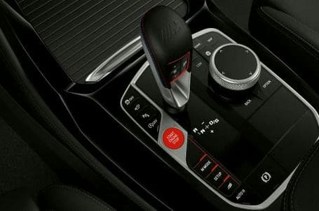 BMW X4 M - Ovládací panel na středové konzole. BMW X4 M - Ovládací panel na středové konzole.
