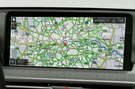 BMW X4 M - Paket Connected Professional. BMW X4 M - Paket Connected Professional.