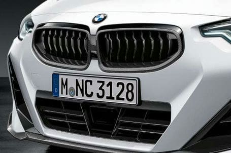 BMW řady 2 Coupé M Performance Parts - M Performance Karbonová maska chladiče ve tvaru ledvinek. BMW řady 2 Coupé M Performance Parts - M Performance Karbonová maska chladiče ve tvaru ledvinek.