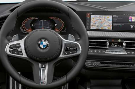 BMW M235i xDrive Gran Coupé - M sportovní řízení. BMW M235i xDrive Gran Coupé - M sportovní řízení.