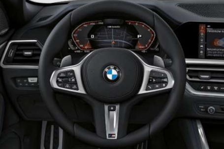 BMW M440i xDrive - M kožený volant. BMW M440i xDrive - M kožený volant.