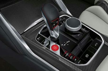 BMW M4 Cabrio - Ovládací panel na středové konzole. BMW M4 Cabrio - Ovládací panel na středové konzole.