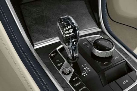 BMW řady 8 Cabrio - Skleněné prvky CraftedClarity. BMW řady 8 Cabrio - Skleněné prvky CraftedClarity.