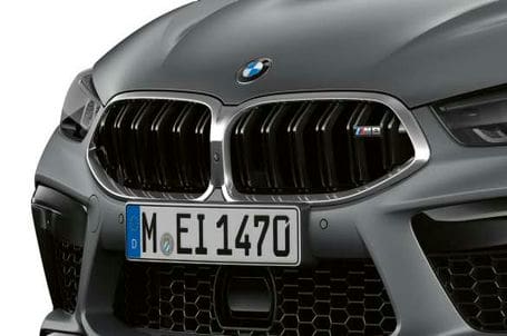 BMW M8 Gran Coupé - Maska chladiče v chromovaném provedení. BMW M8 Gran Coupé - Maska chladiče v chromovaném provedení.