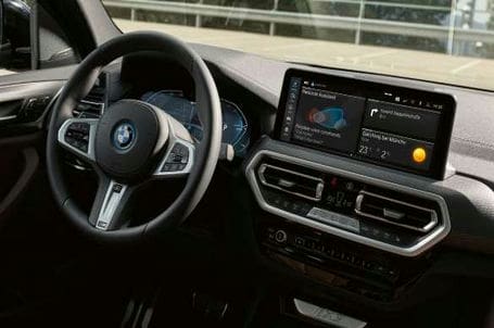 BMW iX3 - Palubní deska. BMW iX3 - Palubní deska.