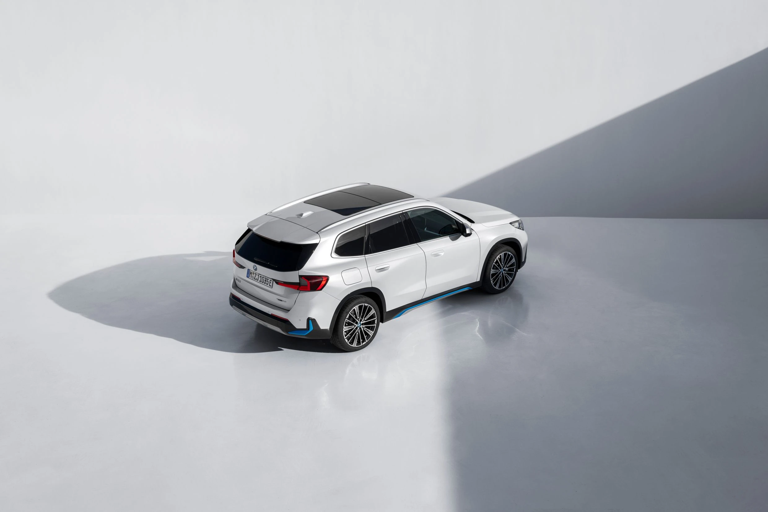Nové BMW iX1 2022