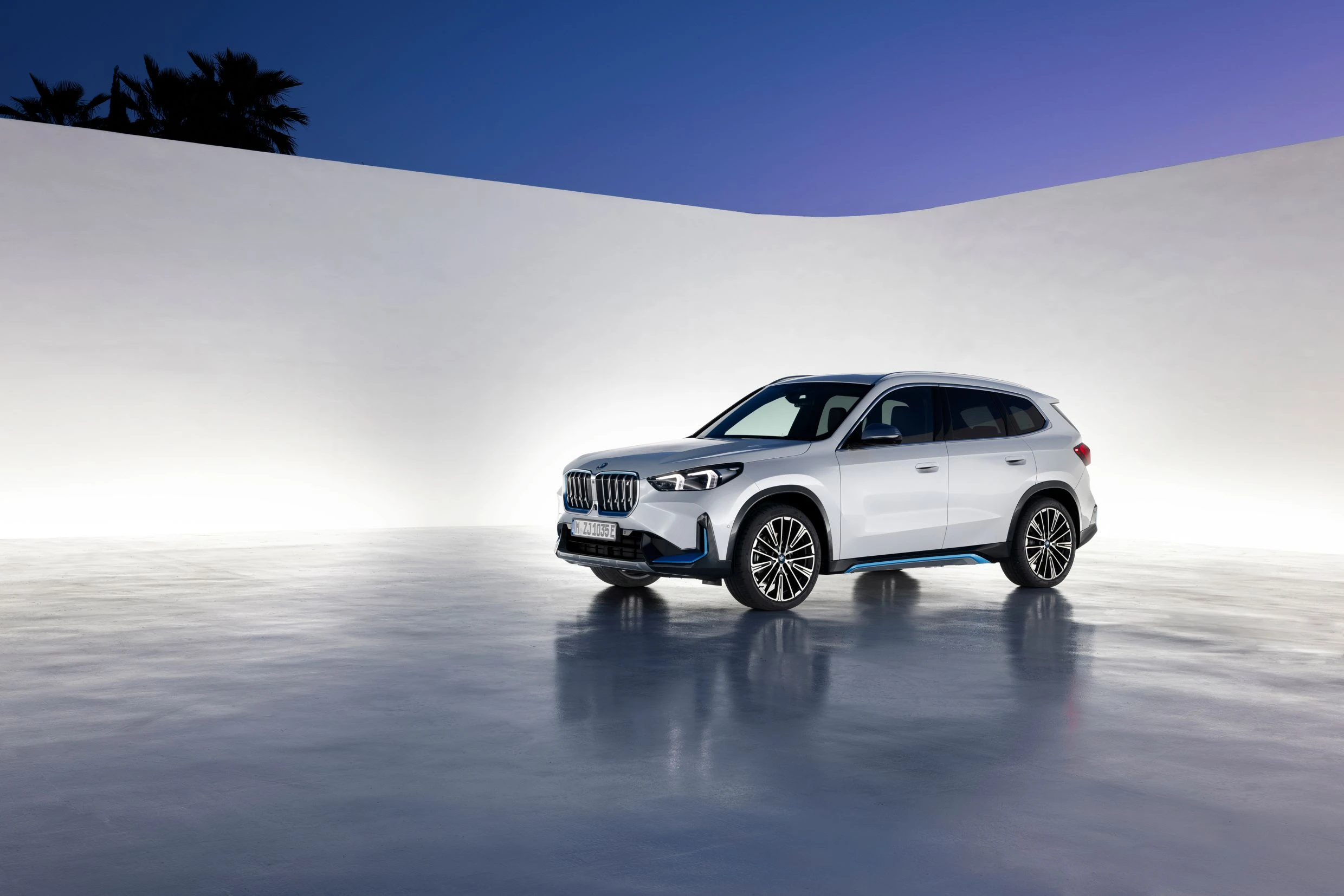 Nové BMW iX1 2022