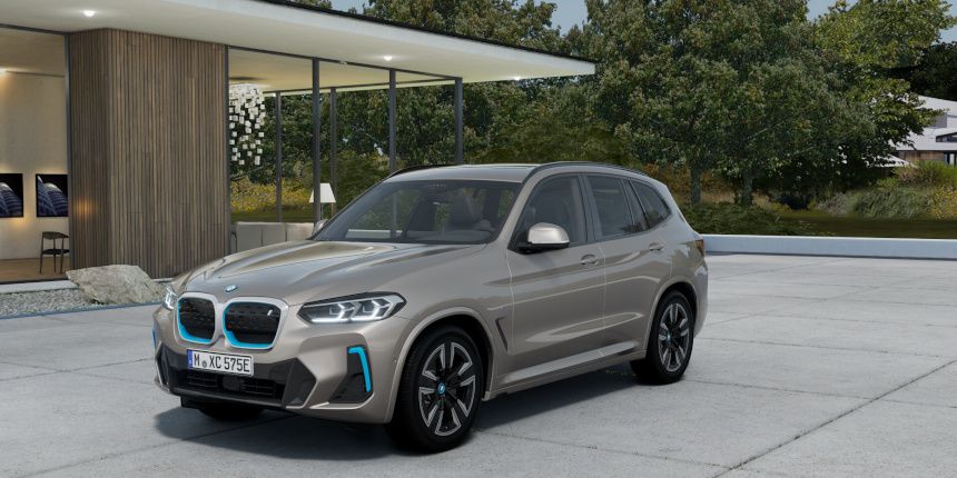 BMW ŘADY IX3 BMW ŘADY IX3