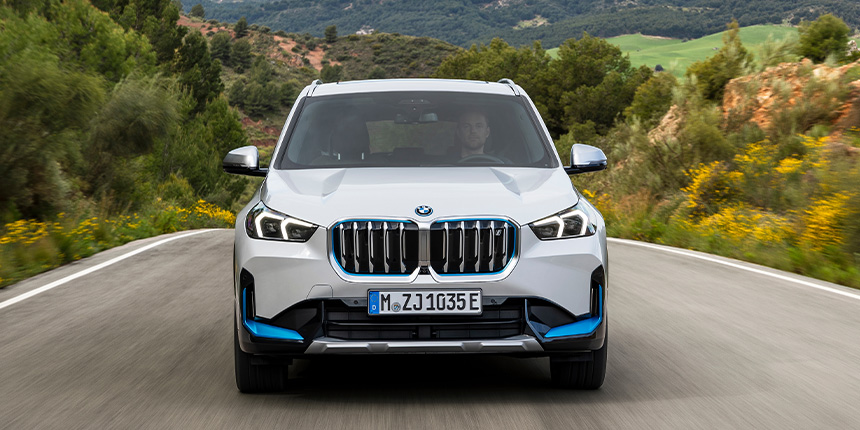 DOJEZD NOVÉHO BMW iX1 AŽ 438 KM. DOJEZD NOVÉHO BMW iX1 AŽ 438 KM.