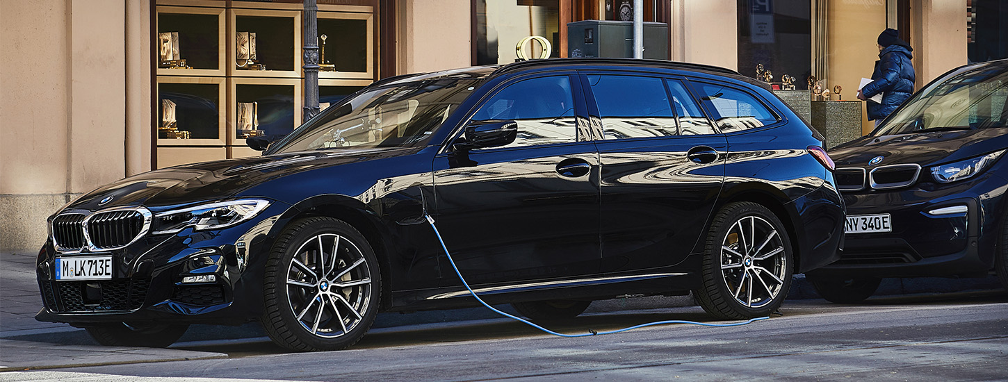 ČTYŘI NOVÉ PLUG-IN HYBRIDNÍ MODELY BMW ŘADY 3.