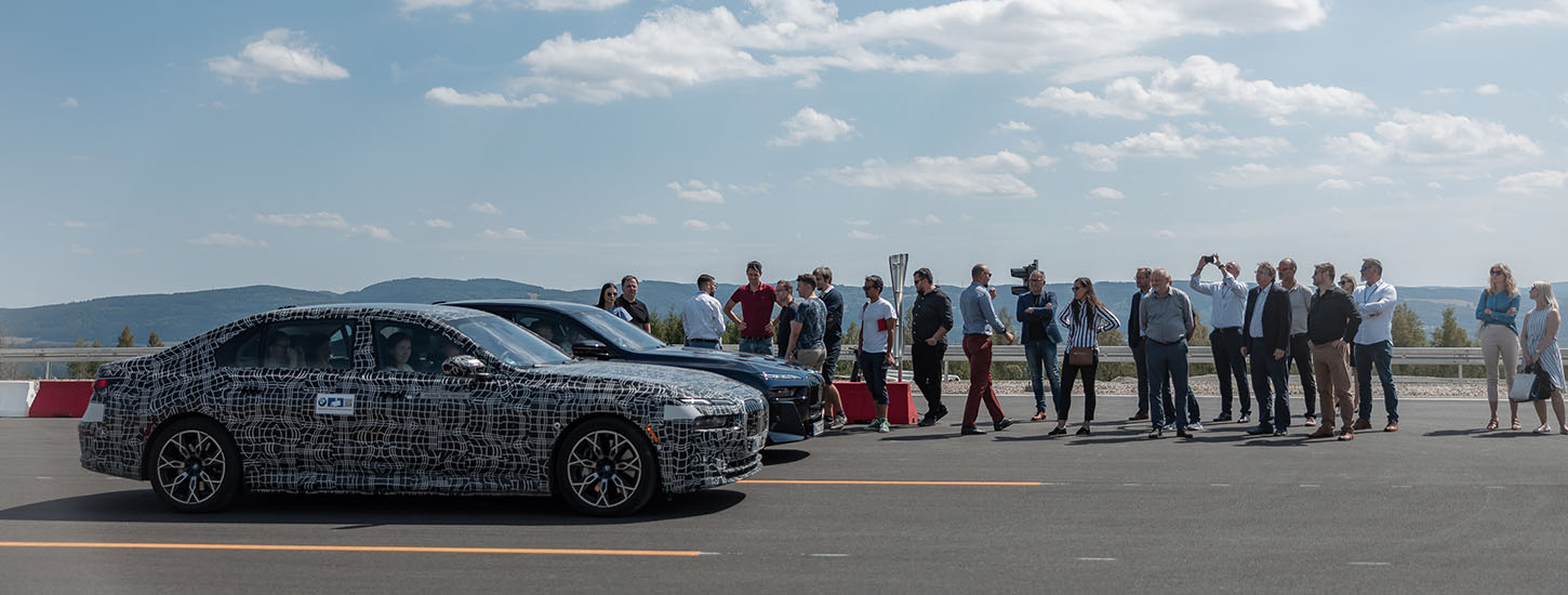 První nahlédnutí do BMW Group vývojového centra v Sokolově.