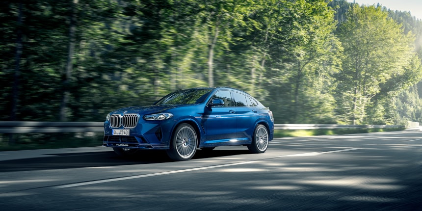 BMW ALPINA XD4 na silnici u lesa BMW ALPINA XD4