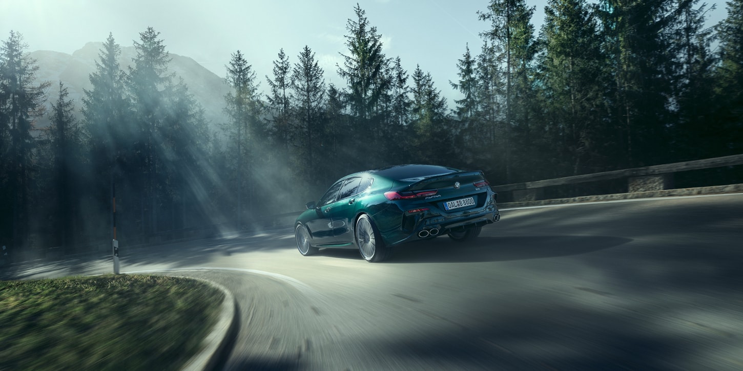 BMW ALPINA B8 GRAN COUPÉ V ZATÁČCE U LESA BMW ALPINA B8 GRAN COUPÉ
