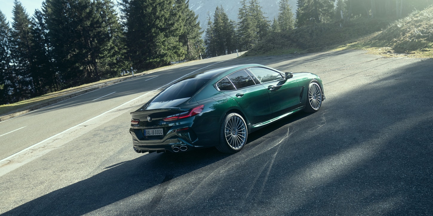 BMW ALPINA B8 GRAN COUPÉ NA PARKOVIŠTI U LESA BMW ALPINA B8 GRAN COUPÉ
