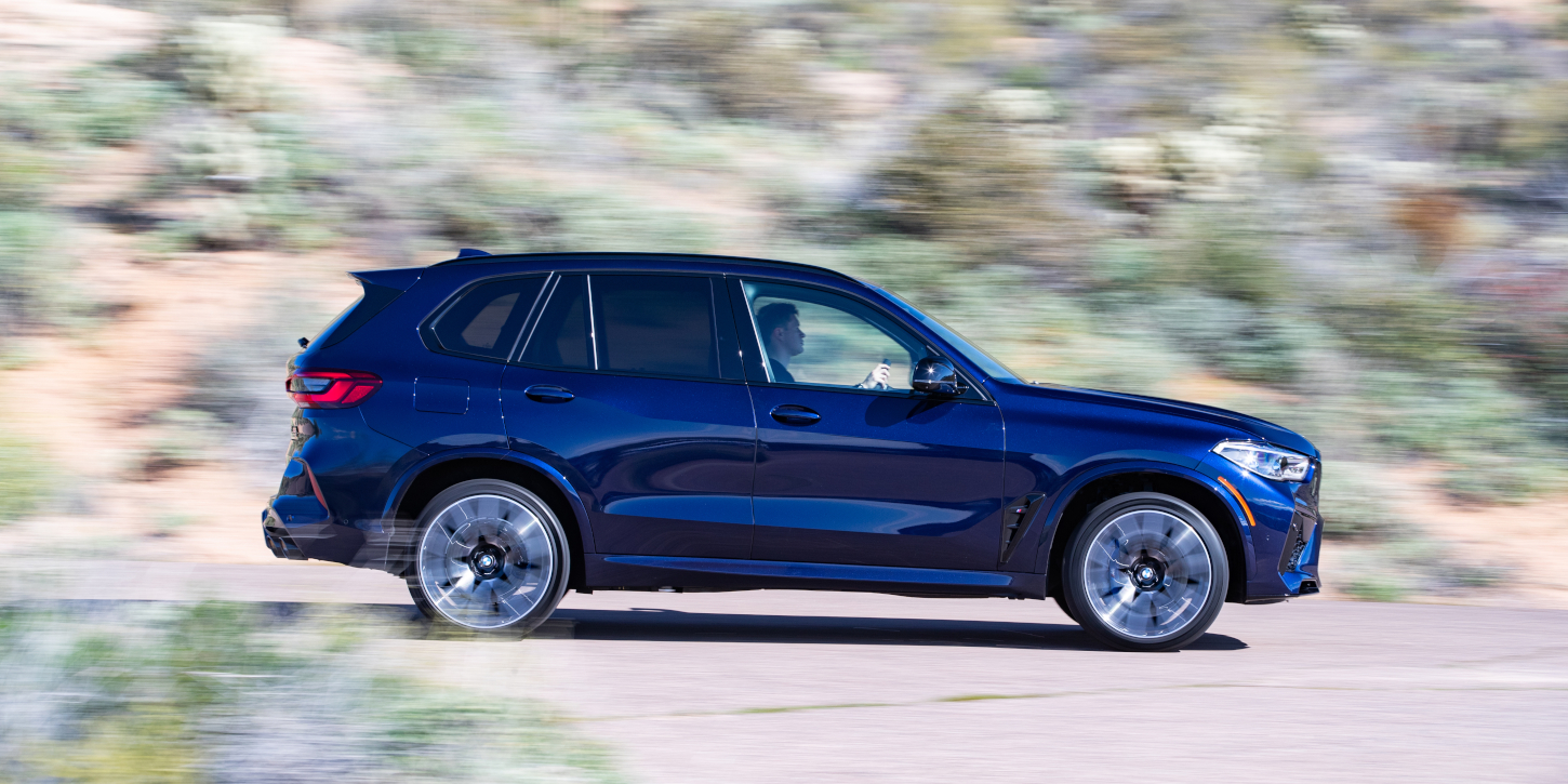 BMW X5 M Competition z boku BMW X5 M Competition z boku