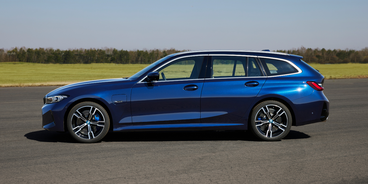 BMW ŘADY 3 TOURING Z BOKU BMW ŘADY 3 TOURING Z BOKU
