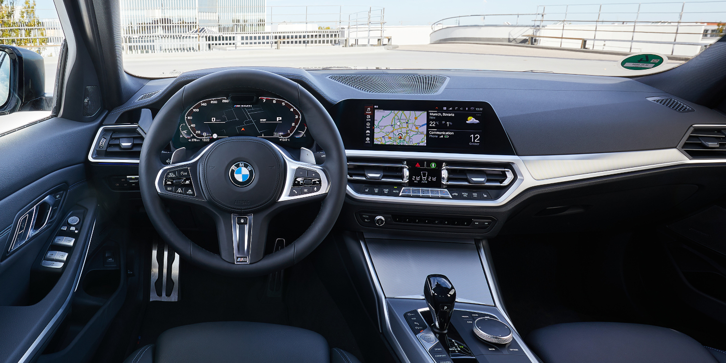 BMW M340i xDrive interiér BMW M340i xDrive interiér