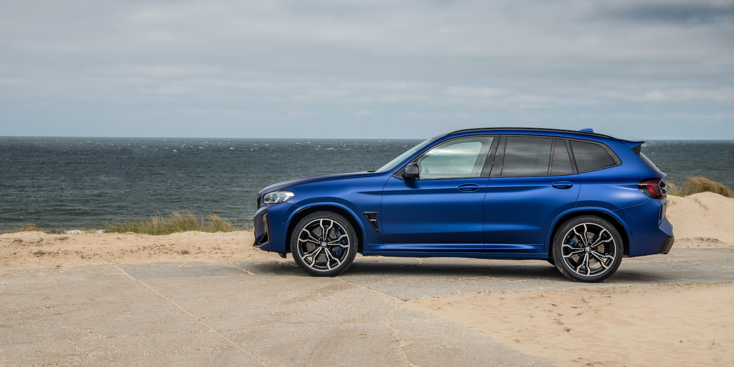 BMW X3 M Competition z boku BMW X3 M Competition z boku
