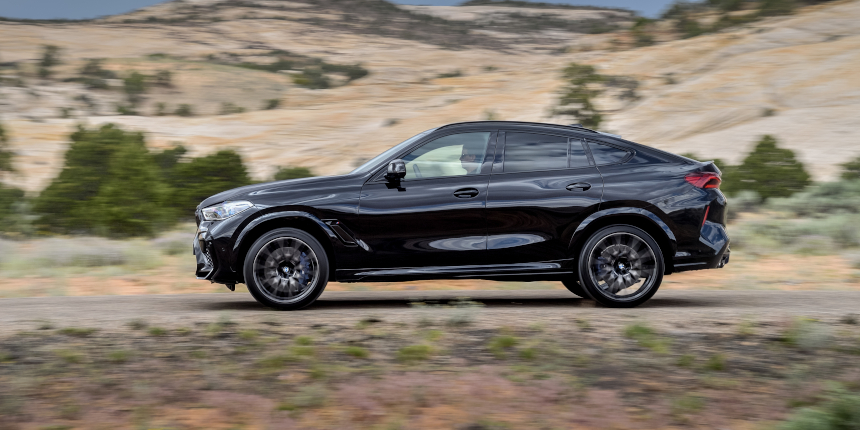 BMW X6 M z boku BMW X6 M z boku