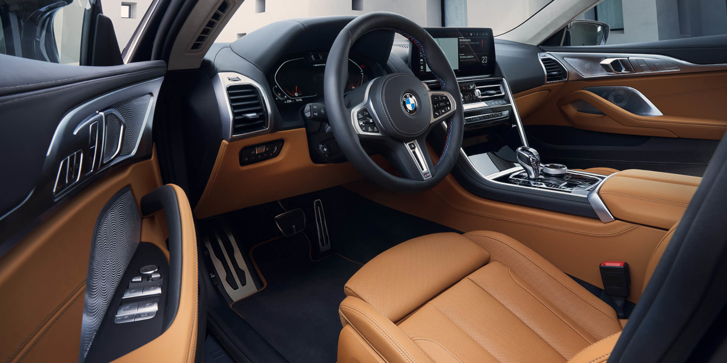BMW M850i xDrive interiér BMW M850i xDrive interiér