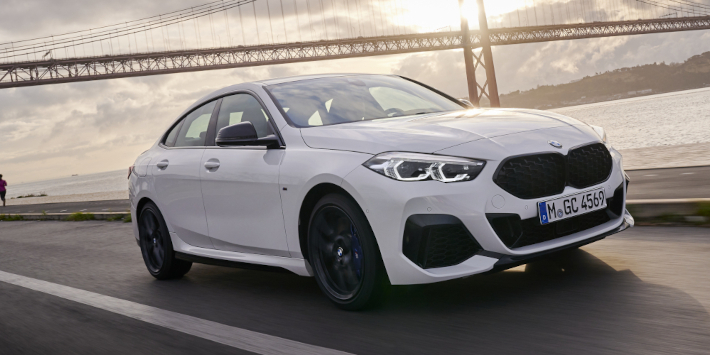 BMW M235i xDrive GRAN COUPÉ zepředu