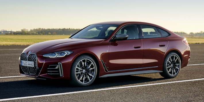 BMW M440i xDrive Gran Coupé z boku