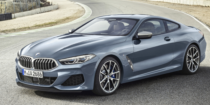 BMW řady 8 Coupé z boku BMW řady 8 Coupé z boku