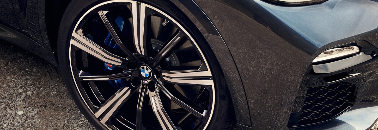 HODNOTA VAŠÍ INVESTICE. KOMPLETNÍ CENY BMW VALUE SERVICE PRO VAŠE VOZIDLO HODNOTA VAŠÍ INVESTICE. KOMPLETNÍ CENY BMW VALUE SERVICE PRO VAŠE VOZIDLO
