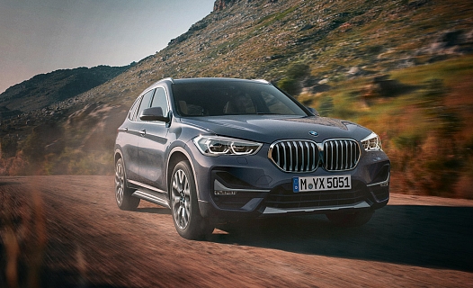 THE X1 | Je tu a určuje standardy.