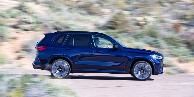 BMW X5 M Competition z boku BMW X5 M Competition z boku