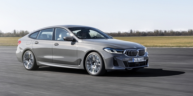 BMW 6 GT z boku v pohybu BMW 6 GT z boku v pohybu