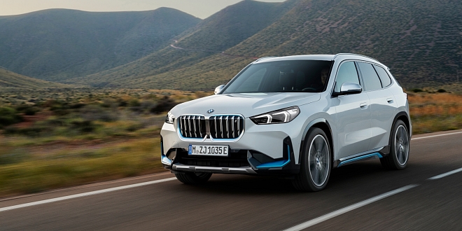 BMW iX1 v pohybu BMW iX1 v pohybu