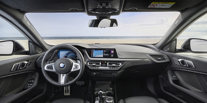 BMW M235i xDrive Gran Coupé interiér BMW M235i xDrive Gran Coupé interiér