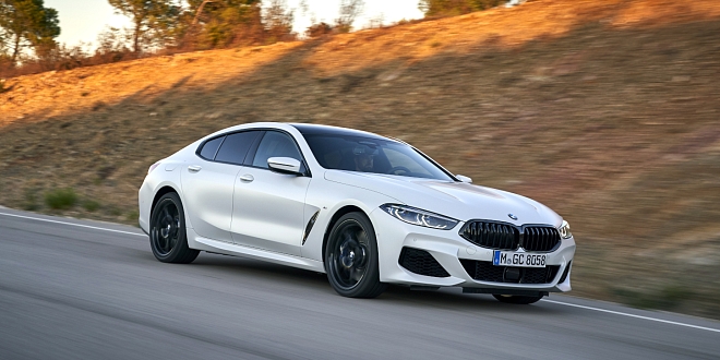 BMW řady 8 Gran Coupé z boku BMW řady 8 Gran Coupé z boku