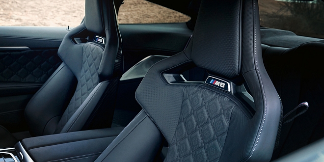 BMW M8 Coupé interiér BMW M8 Coupé interiér