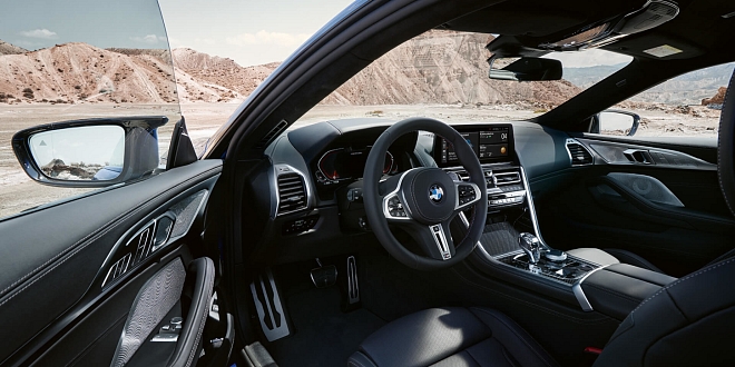BMW M850i xDrive Coupé interiér BMW M850i xDrive Coupé interiér